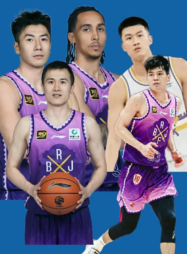 四川男篮队为赛场带来了全新的活力