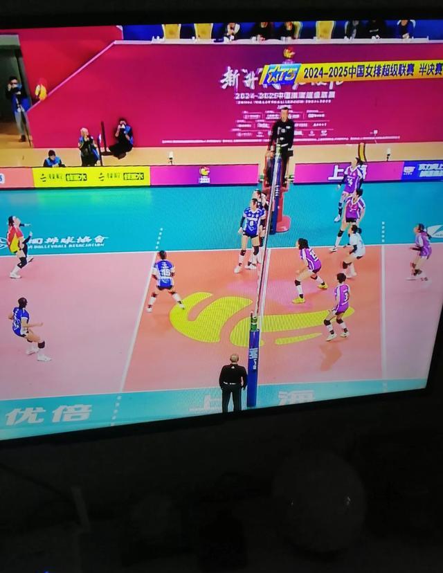 包含精彩的比赛赛后解析，球队实力逐渐暴露的词条